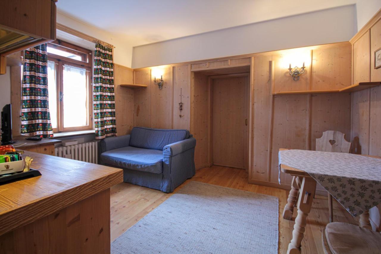Hotel Villa Alpina ***S Cortina dʼAmpezzo Exteriör bild