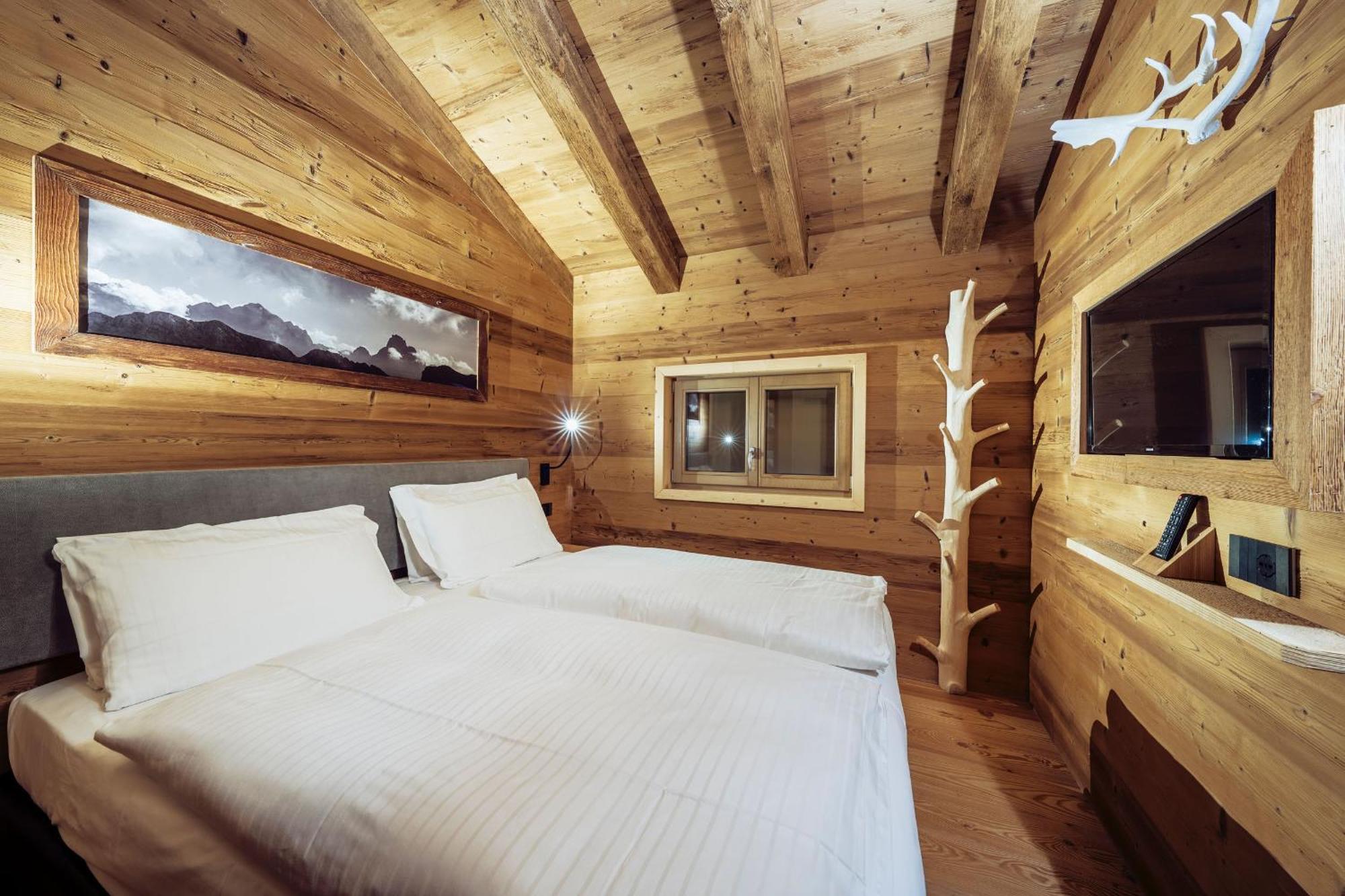 Hotel Villa Alpina ***S Cortina dʼAmpezzo Exteriör bild